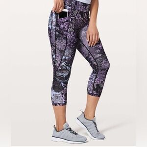 EUC! Lululemon Time To Sweat crop leggings tights Memoir Purple print size 4